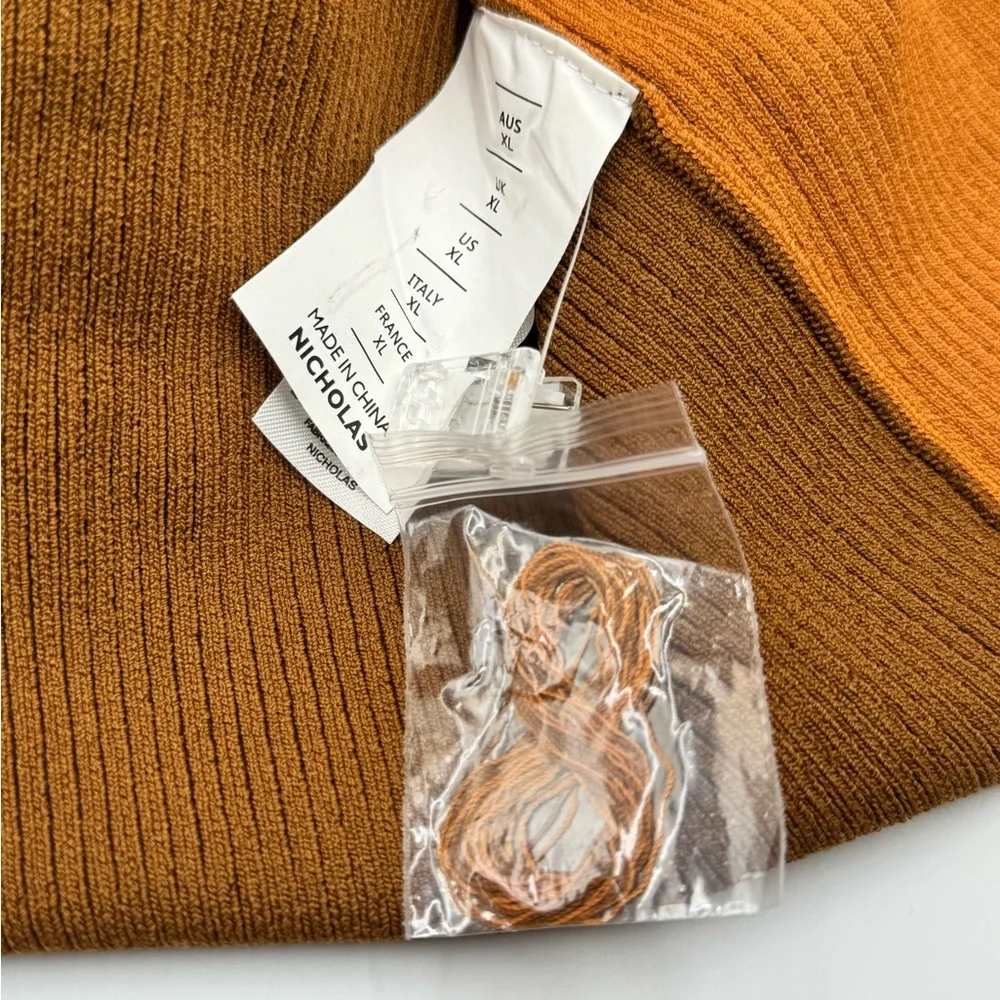 🆕 NICHOLAS 🧿 NWT Daija Twisted Two-Tone Ribbed Knit Midi Dress - Picture 15 of 16